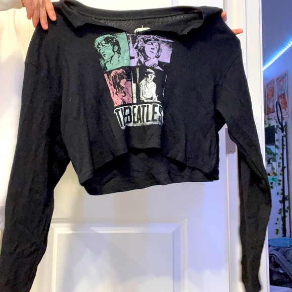 Beetles crop top - Picture 1 of 2
